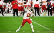 patrick mahomes throwing white jersey