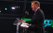 roger goodell podium