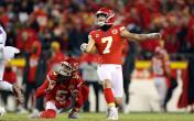 Harrison Butker watching kick 