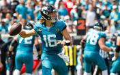 trevor lawrence throwing all teal