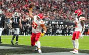 travis kelce spike